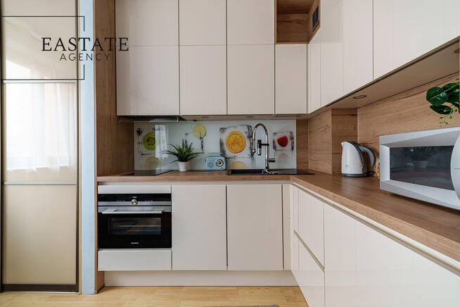 Włochy/studio/jasne, do wprowadzenia