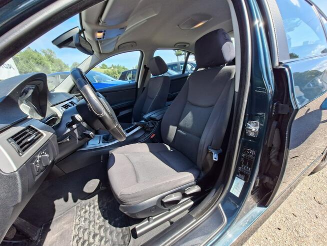 BMW 318 RWD, Klimatronic 2-stref., Podgrzewane fotele, Czujniki parkowania