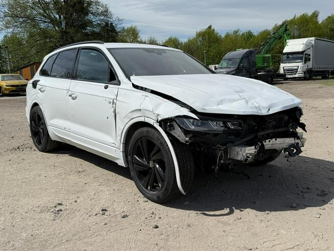 Volkswagen Touareg R-Line*4Motion*Led*Pneumatyka*Kamera360*NiskiPrzebieg*Virtual*Hak*Navi