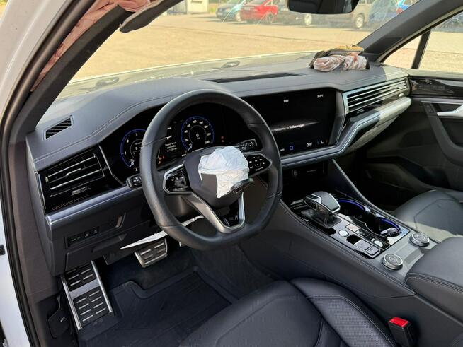 Volkswagen Touareg R-Line*4Motion*Led*Pneumatyka*Kamera360*NiskiPrzebieg*Virtual*Hak*Navi