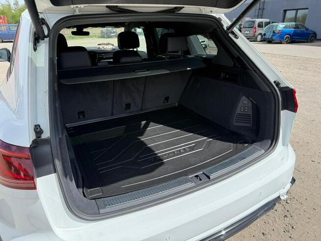Volkswagen Touareg R-Line*4Motion*Led*Pneumatyka*Kamera360*NiskiPrzebieg*Virtual*Hak*Navi
