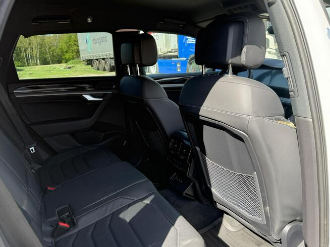 Volkswagen Touareg R-Line*4Motion*Led*Pneumatyka*Kamera360*NiskiPrzebieg*Virtual*Hak*Navi