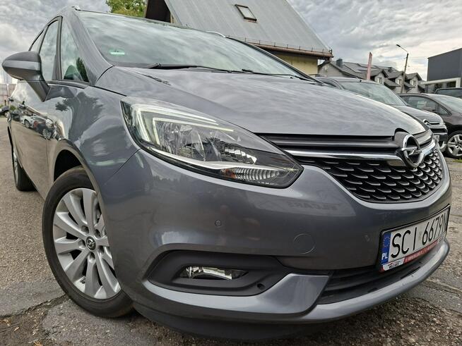 Opel Zafira Klimatyzacja, Podgrz. fotele + kierownica, Nawigacja, PDC 2x, Hak