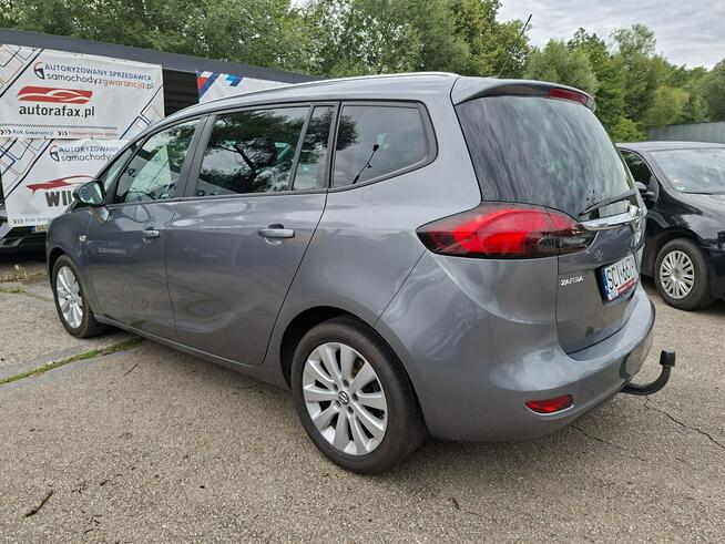 Opel Zafira Klimatyzacja, Podgrz. fotele + kierownica, Nawigacja, PDC 2x, Hak