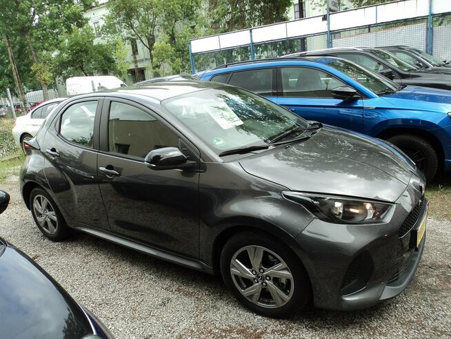 Mazda 2 Hybrid sprzedam ładną nową MAZDE 2 Z 2024R HYBRYDA TYLKO 7 TYŚ KILOMETRÓW