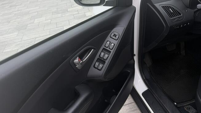 Hyundai ix35 2.0i16v automat 4x4 pół skóry 2 x klimatronik full serwis 1.r.gwarancj
