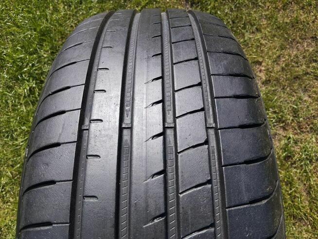Opona Goodyear 235/55R18 100V Eagle F1 Asymmetric lato