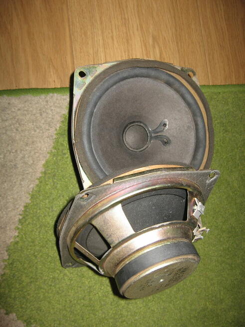Głośniki HCM B01 do Hyundai Santa 2003-2004 w dobrym stanie