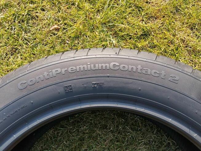 Opony Continental 215/55R18 95H para lato