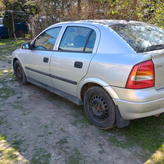 Opel Astra G deska rozdzielcza kokpit konsola.