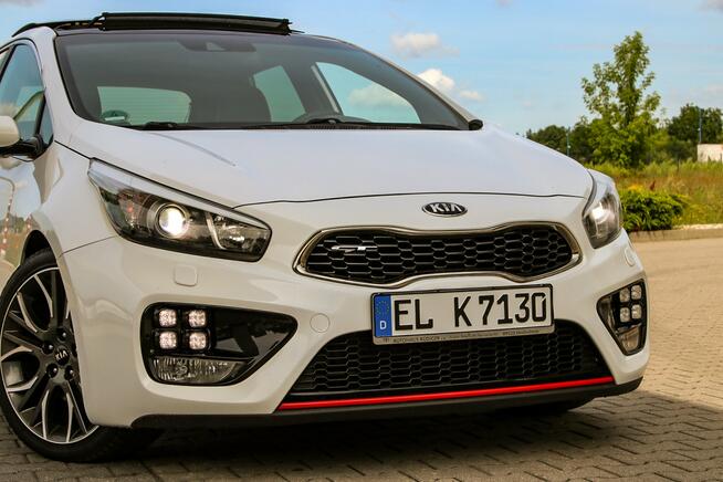 Kia Cee'd GT 204KM Recaro Kamera Panorama Ksenon Navi Pół Skóry System Pasa