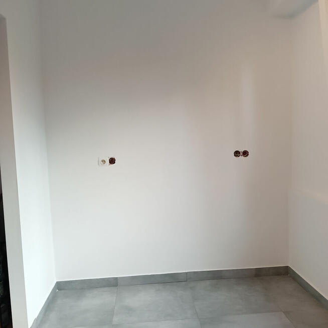 Sprzedam mieszkanie, ~48m2, 3 pokoje, centrum.