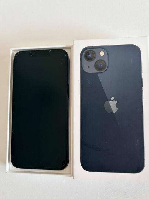 Iphone 13 256 GB (+ 2 kable i 4 etui)