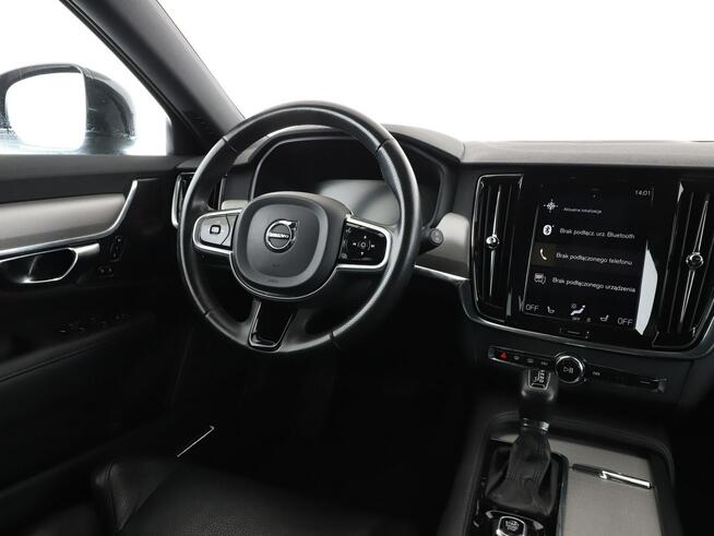 Volvo V90 Cross Country 4x4 automat skóra full LED navi grzane fotele kamera i czujniki parkow