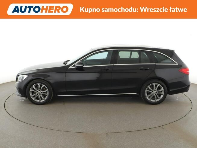 Mercedes C 200 navi klima auto full LED kamera i czujniki parkowania grzane fotele