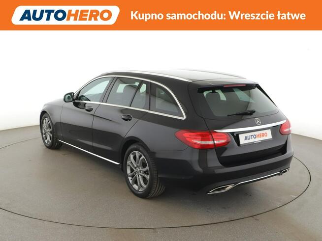 Mercedes C 200 navi klima auto full LED kamera i czujniki parkowania grzane fotele