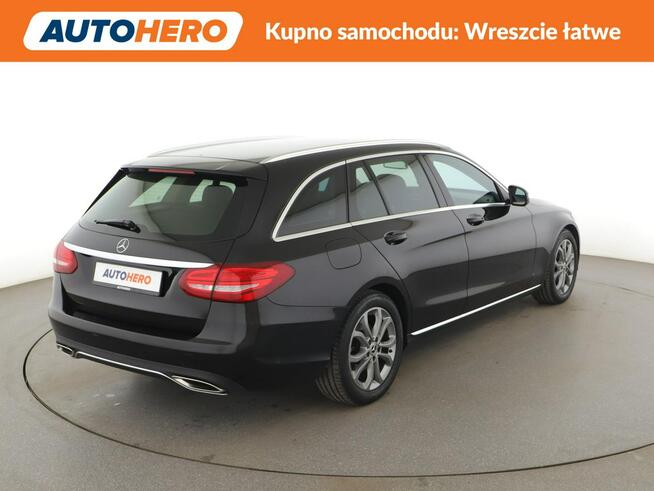 Mercedes C 200 navi klima auto full LED kamera i czujniki parkowania grzane fotele