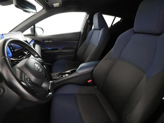 Toyota C-HR HEV automat navi grzane fotele kamera ACC