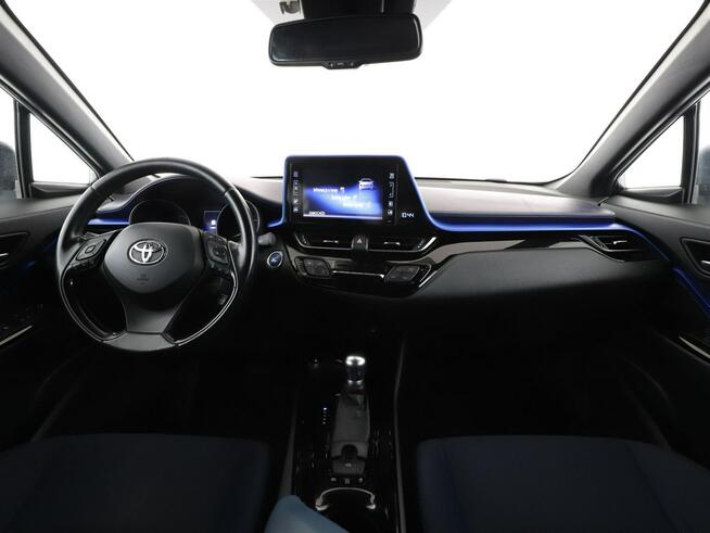 Toyota C-HR HEV automat navi grzane fotele kamera ACC