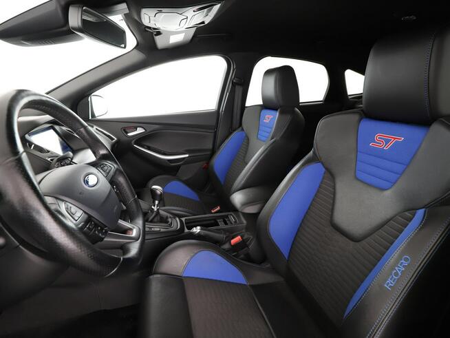 Ford Focus bixenon/LED Recaro klima auto grzane fotele i kierownica grzana szyba
