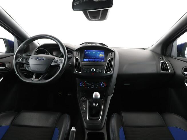 Ford Focus bixenon/LED Recaro klima auto grzane fotele i kierownica grzana szyba