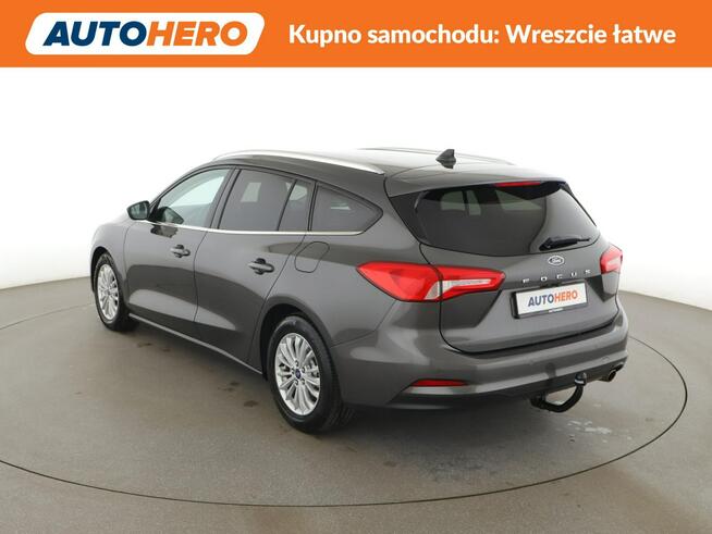 Ford Focus automat klima auto navi grzane fotele kierwonica i szyba pzrednia
