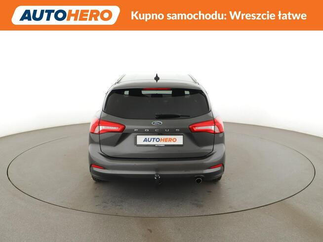 Ford Focus automat klima auto navi grzane fotele kierwonica i szyba pzrednia