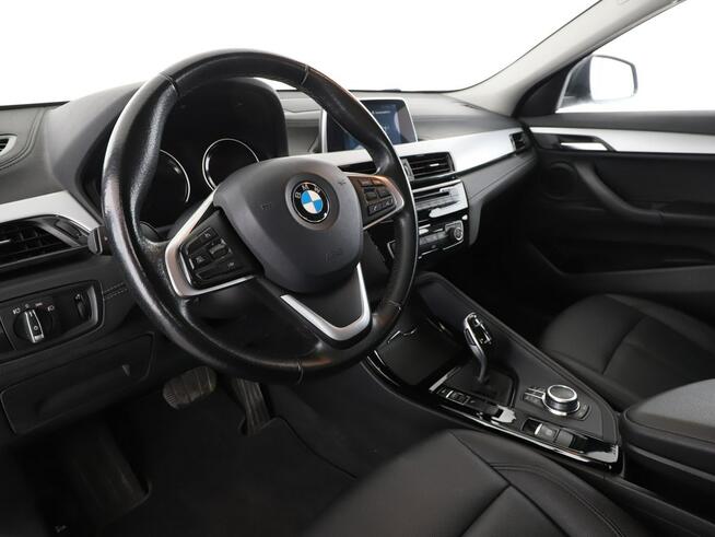 BMW X2 automat full LED skóra navi klima auto czujniki parkowania