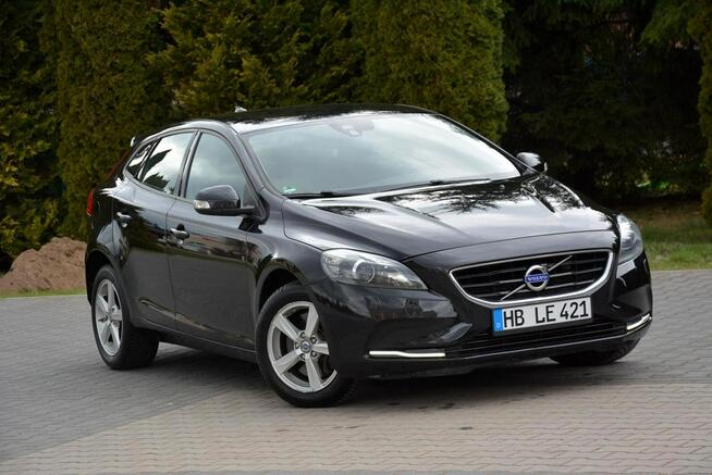 Volvo V40 Xenon Ledy Virtual Zegary Parktronik ASO Alu16 Nowe Opony
