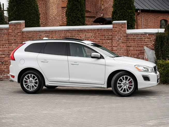 VOLVO XC60 2.4D 163KM R-DESIGN XENON ALU18 PANORAMA SUPER STAN