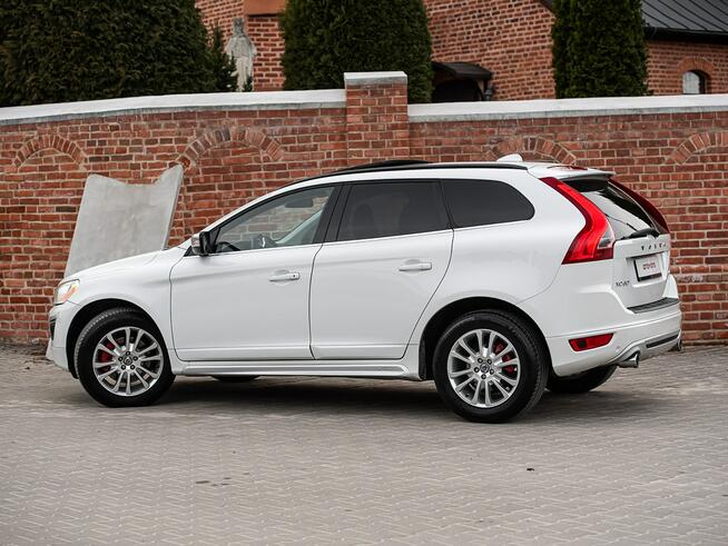VOLVO XC60 2.4D 163KM R-DESIGN XENON ALU18 PANORAMA SUPER STAN