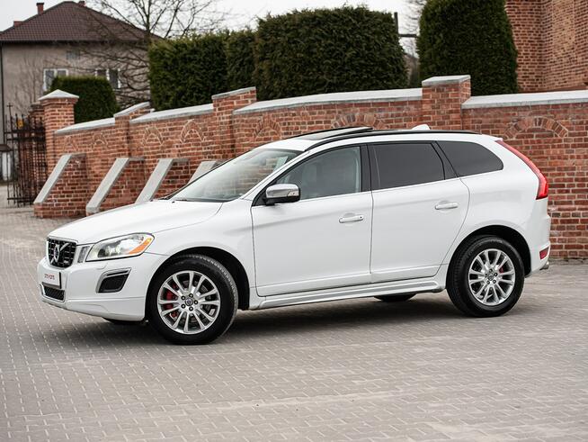 VOLVO XC60 2.4D 163KM R-DESIGN XENON ALU18 PANORAMA SUPER STAN