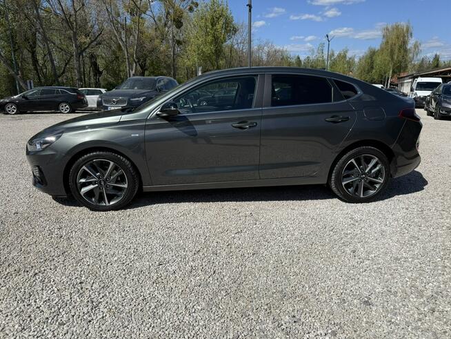 Hyundai i30 Fastback 1.5 T-GDi 7DCT 48V 160KM Smart Salon PL Serwis FV23%