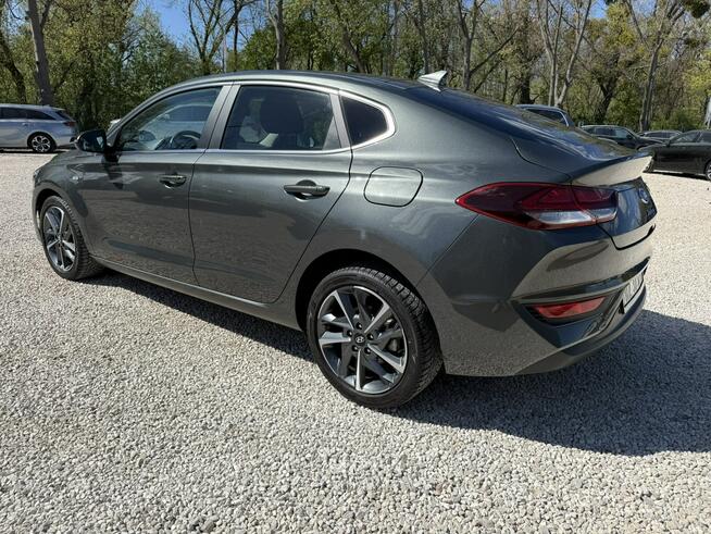 Hyundai i30 Fastback 1.5 T-GDi 7DCT 48V 160KM Smart Salon PL Serwis FV23%