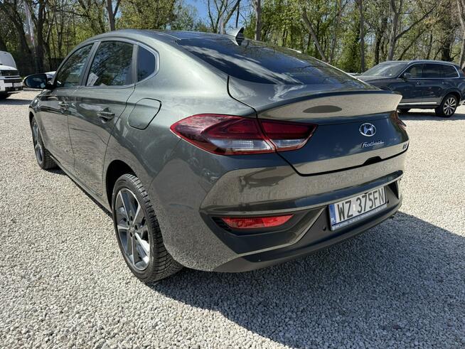 Hyundai i30 Fastback 1.5 T-GDi 7DCT 48V 160KM Smart Salon PL Serwis FV23%