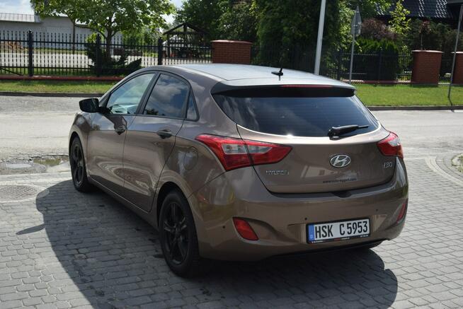 Hyundai i30 1.4B MPI Navi Kamera 99 TYS KM Oryginał Lakier Sprowadzony