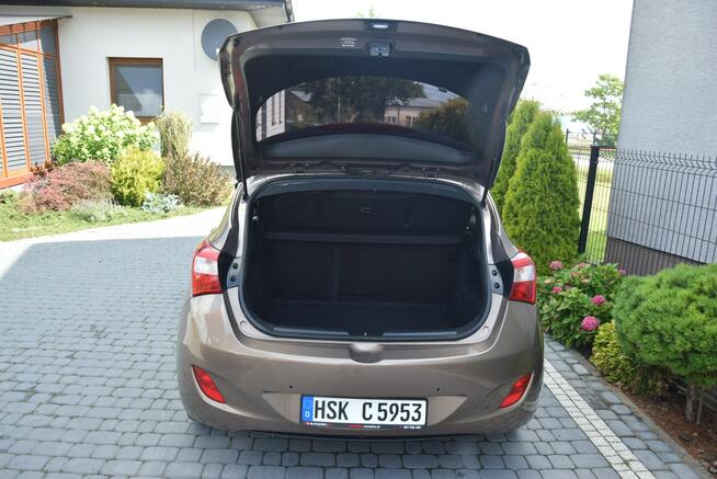 Hyundai i30 1.4B MPI Navi Kamera 99 TYS KM Oryginał Lakier Sprowadzony