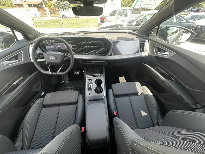 Q4 e-tron 204KM