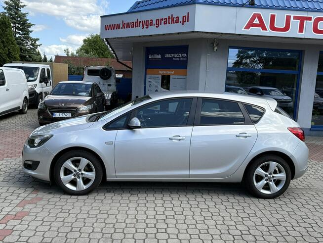 Opel Astra Rezerwacja