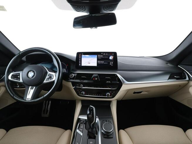 BMW 520 FV23% mHEV 4x4 automat jasne skóry full LED navi virtual cocpit grzane