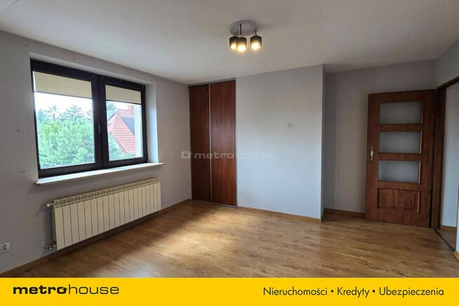 Dom z dodatkowym budynkiem mieszkalnym # Widok