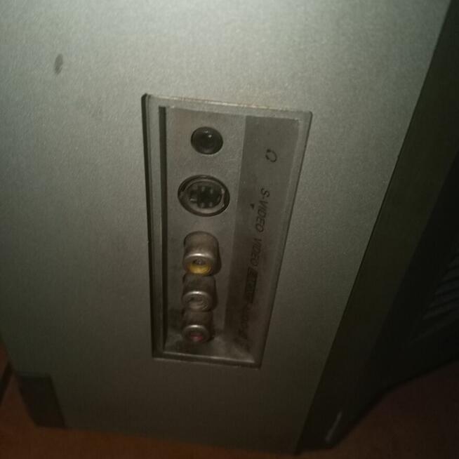 Sprzedam stary telewizor kineskopowy