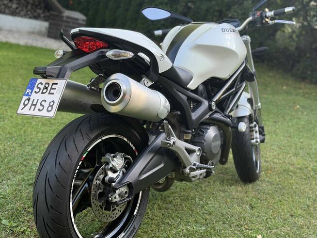 Ducati Monster 696