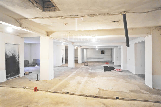Hala magazynowo-produkcyjna 1600 m2 z działką 0,5h
