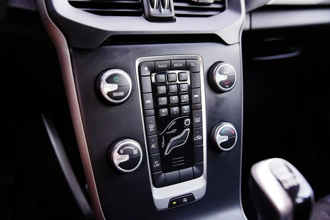 Volvo V40 2.0 D2_Kamera_Alu_Kinetic