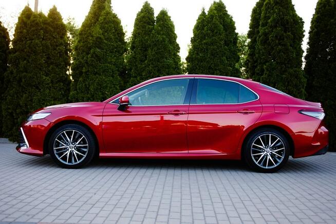 Toyota Camry 2.5 Hybrid_218KM_Executive_Salon Polska_FV23