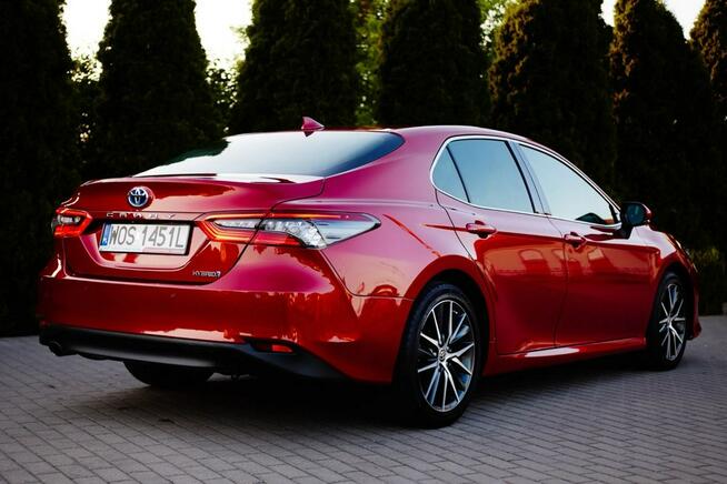 Toyota Camry 2.5 Hybrid_218KM_Executive_Salon Polska_FV23