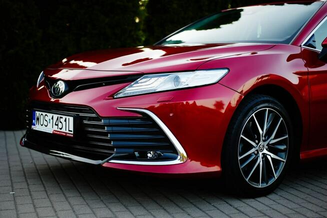 Toyota Camry 2.5 Hybrid_218KM_Executive_Salon Polska_FV23