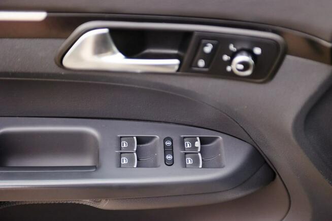 Volkswagen Touran 1.6TDI_105KM_Automat_Skóra_7Osobowy