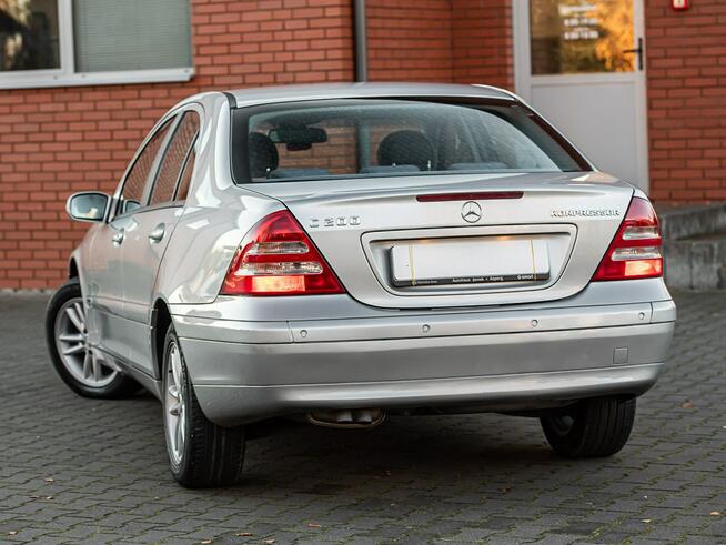 Mercedes C 200